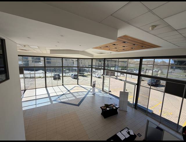2,227.20M² SHOWROOM TO LET IN BRUMA